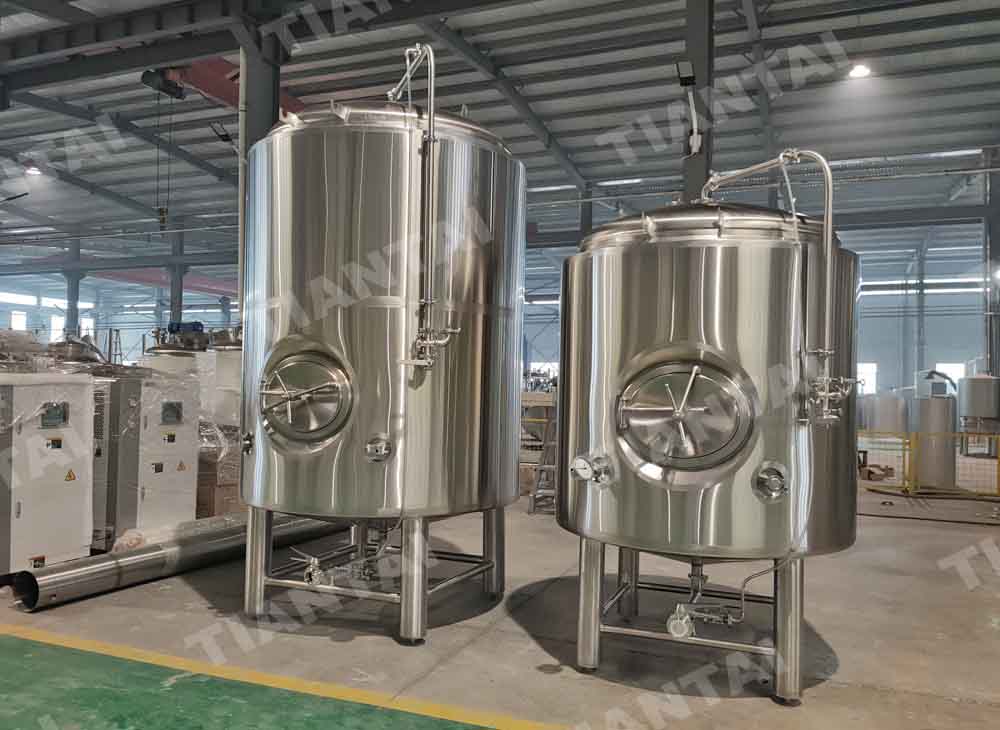 <b>Tiantai brand stainless steel brigtht beer tank manufacturer</b>